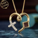 Create your proposal unforgettable with a custom diamond en-gagement ring